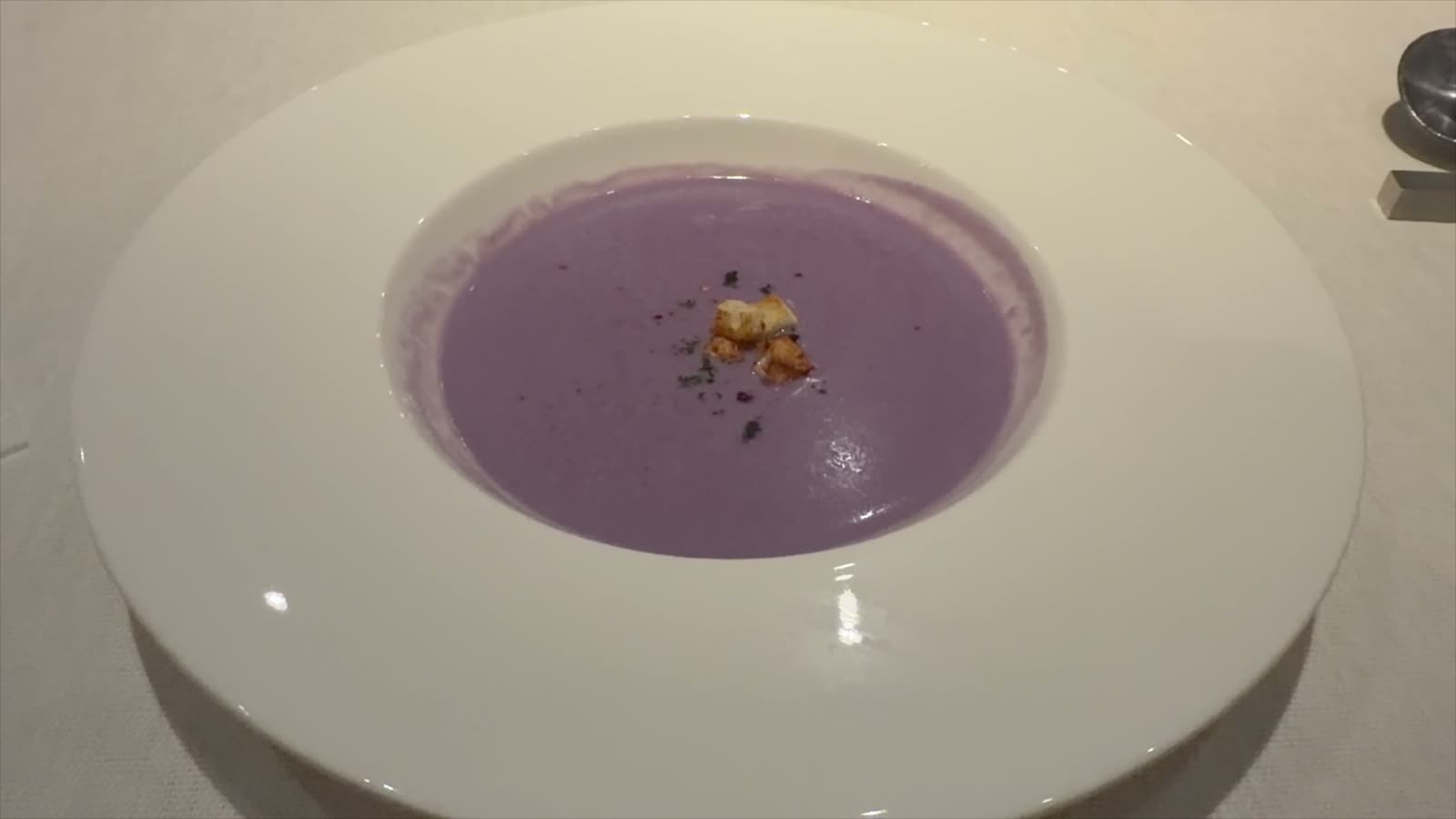 紫色のポタージュスープ