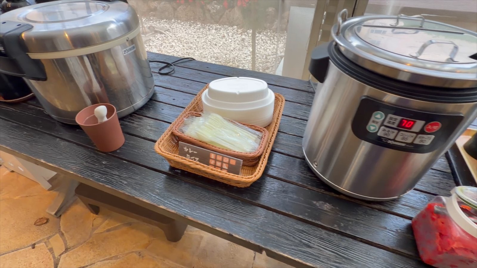 カレーの寸胴と炊飯器